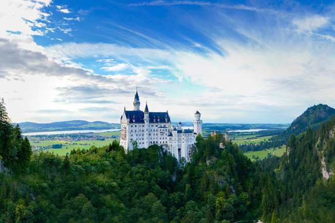 Famous Castles & Palaces in Europe