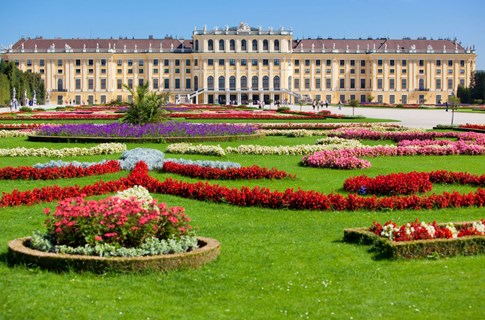Gardens at Schonbrunn Palace in Vienna, Salzburg