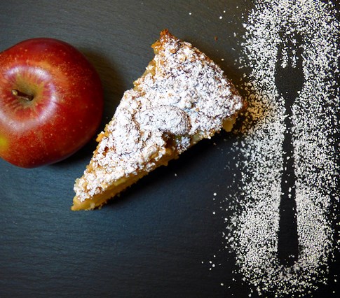 Recipe Expert Almond Cake Apple Powdered Sugar Slice Fork