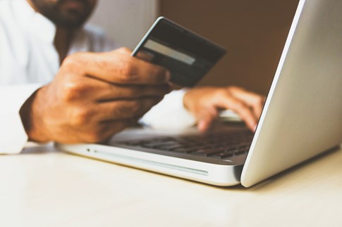 Expert Laptop Credit Card Call Bank Contack
