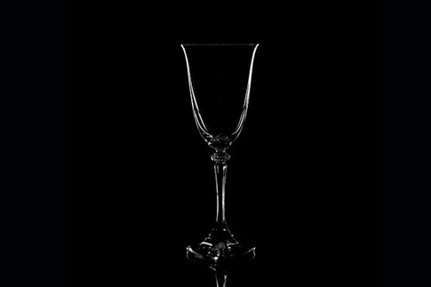 Riesling Wine Glass Black Background expert wine stemware