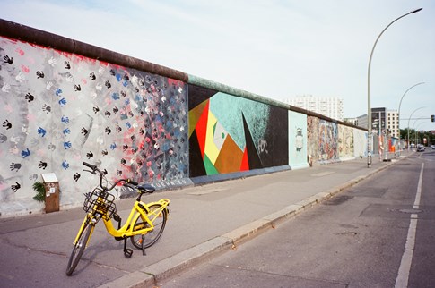 Expert Germany Berlin Wall Graffiti Bike Paint