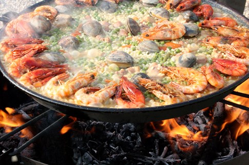 Paella Valencia Spain Cooking Pan Seafood Prawns Rice Fire Expert