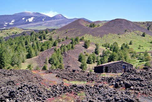 italy-sicily-mount-etna-lava-house-ruins-mountain-volcano-expert