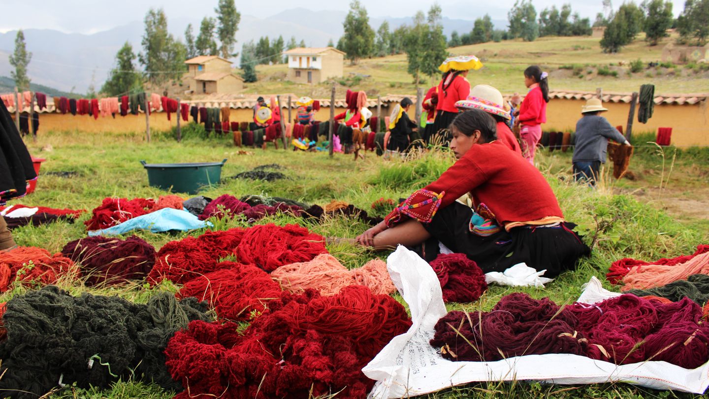 Expert Mtm Make Travel Matter Treadright Cusco Weavers