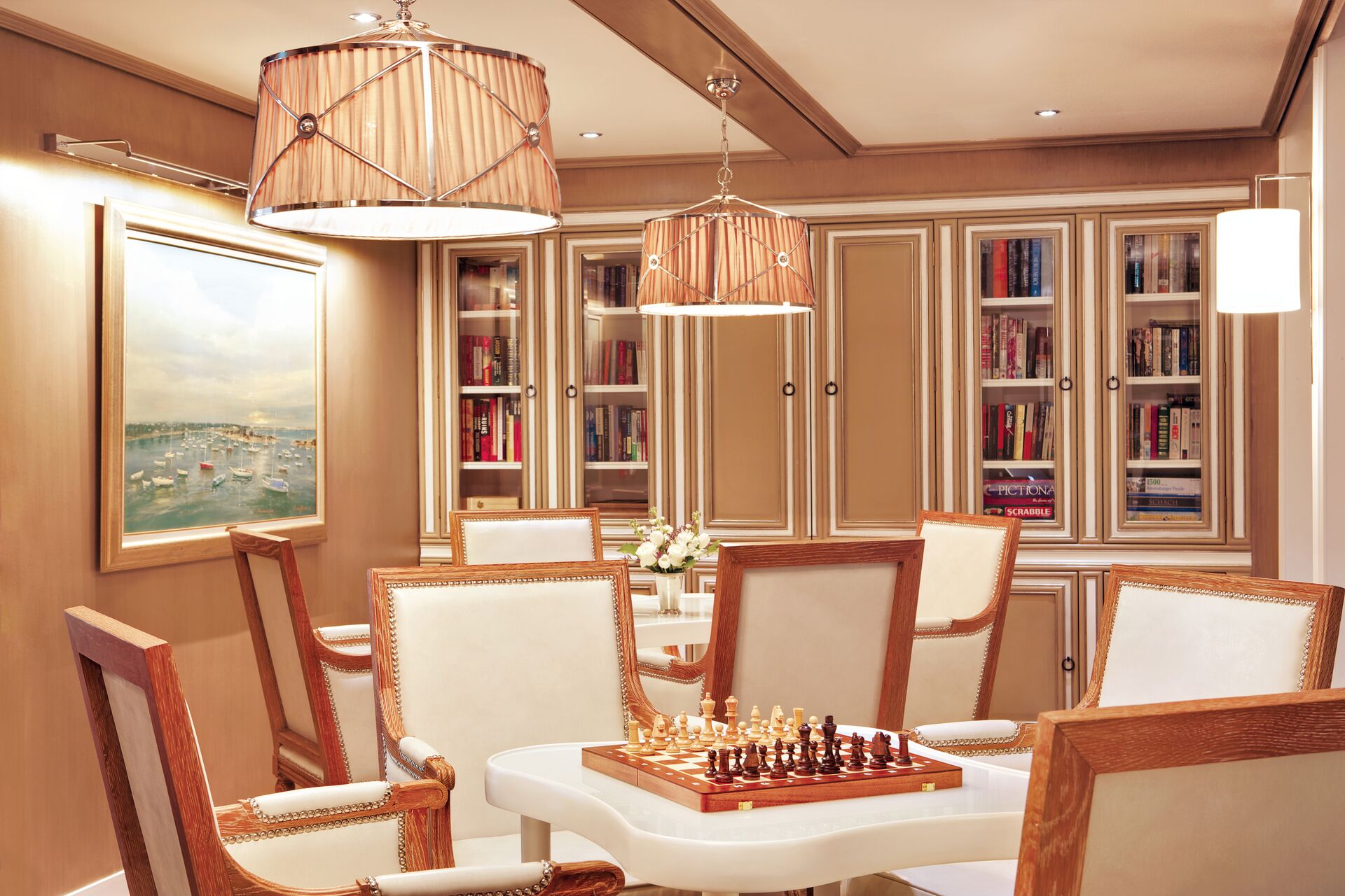 Large Trafalgar Harmonie Captains Lounge