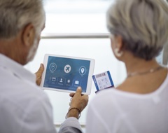 Expert Travelers Tablet Airport Adult couple tablet tickets 3974292