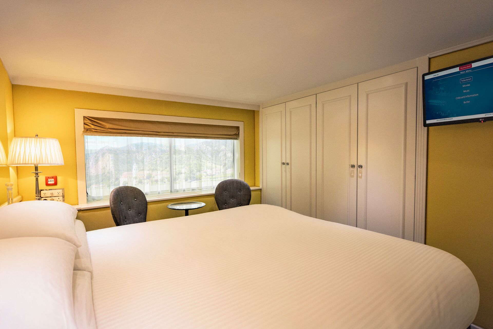 Large Trafalgar Reverie Classic Stateroom 3