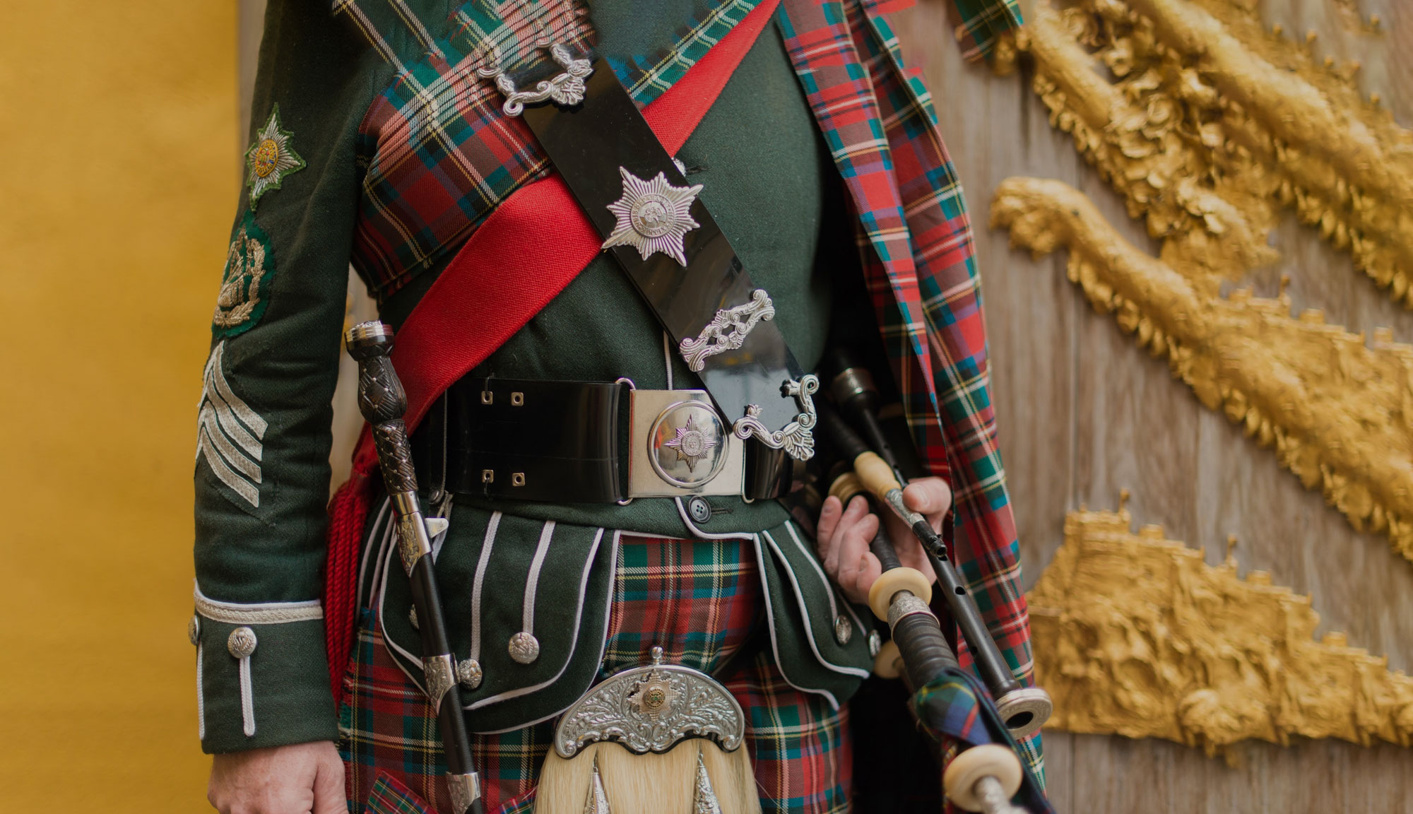 Scotland Tours Bagpiper