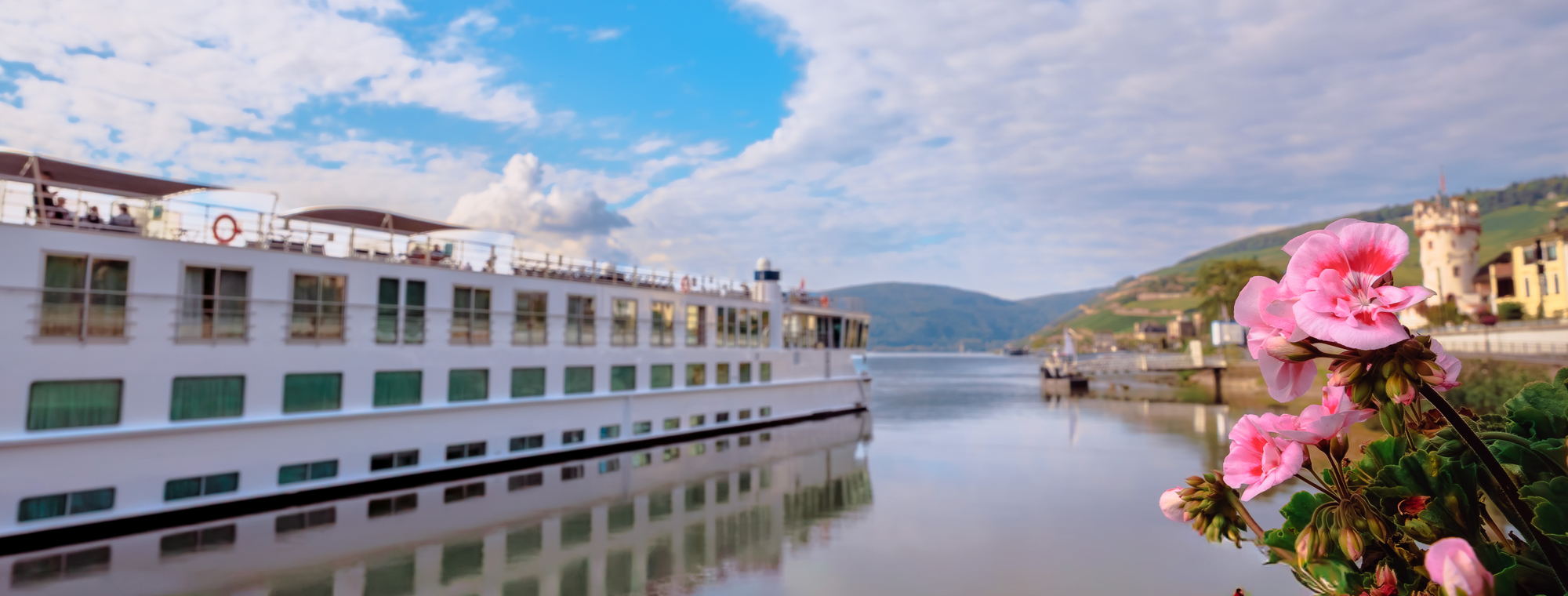 Trafalgar Reverie Docked (1)
