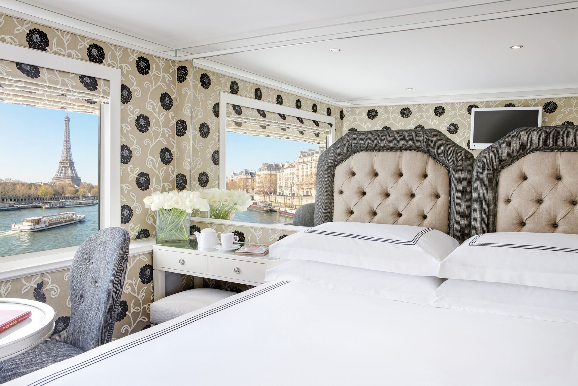 Large Trafalgar Harmonie Bedroom Deluxe