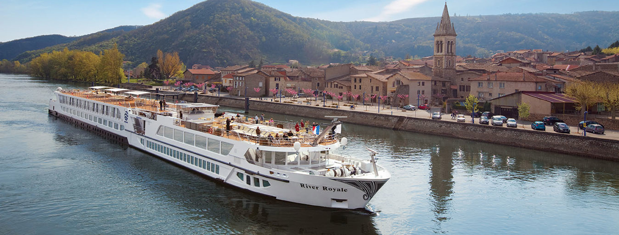 Uw Rr Fr Exterior 9682