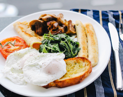Expert Food Breakfast Eggs Tomatoes Sausage Toast Beans Spinach Plate Fork
