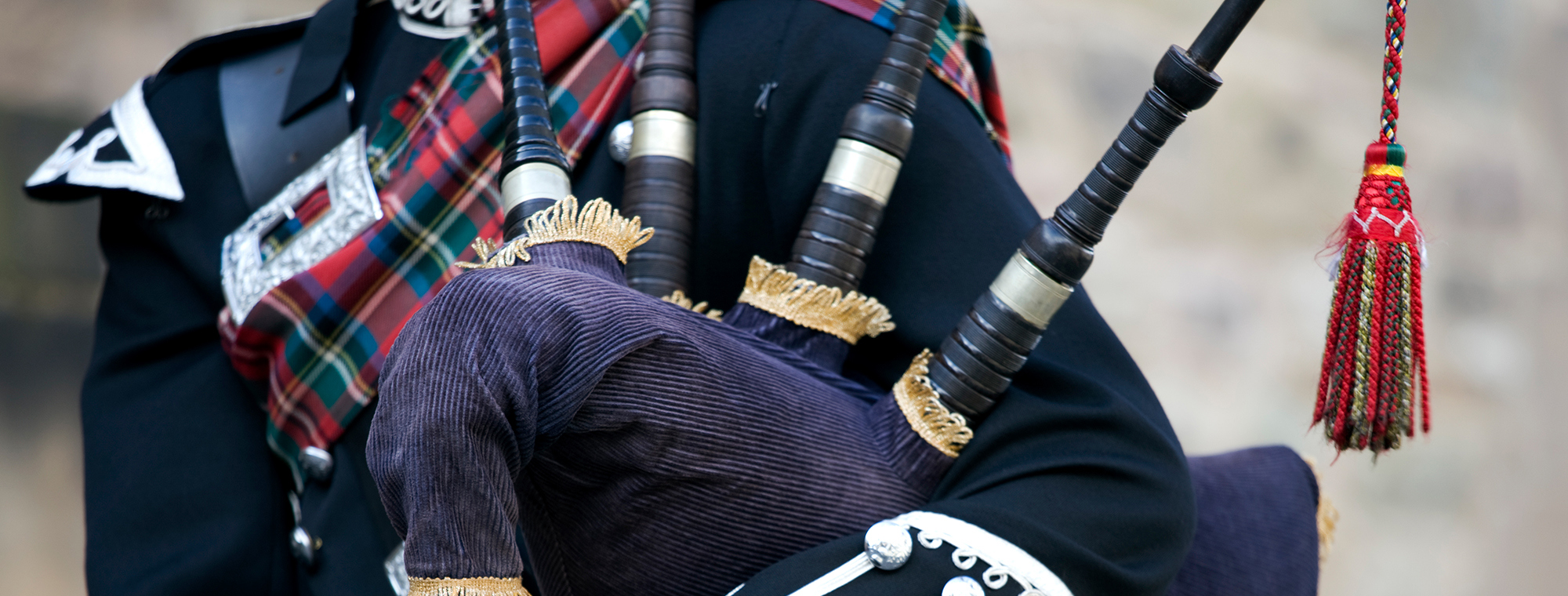 Tartan Plaid Scotland Bagpipe Man Dress Player Canton Expert Travel Advice