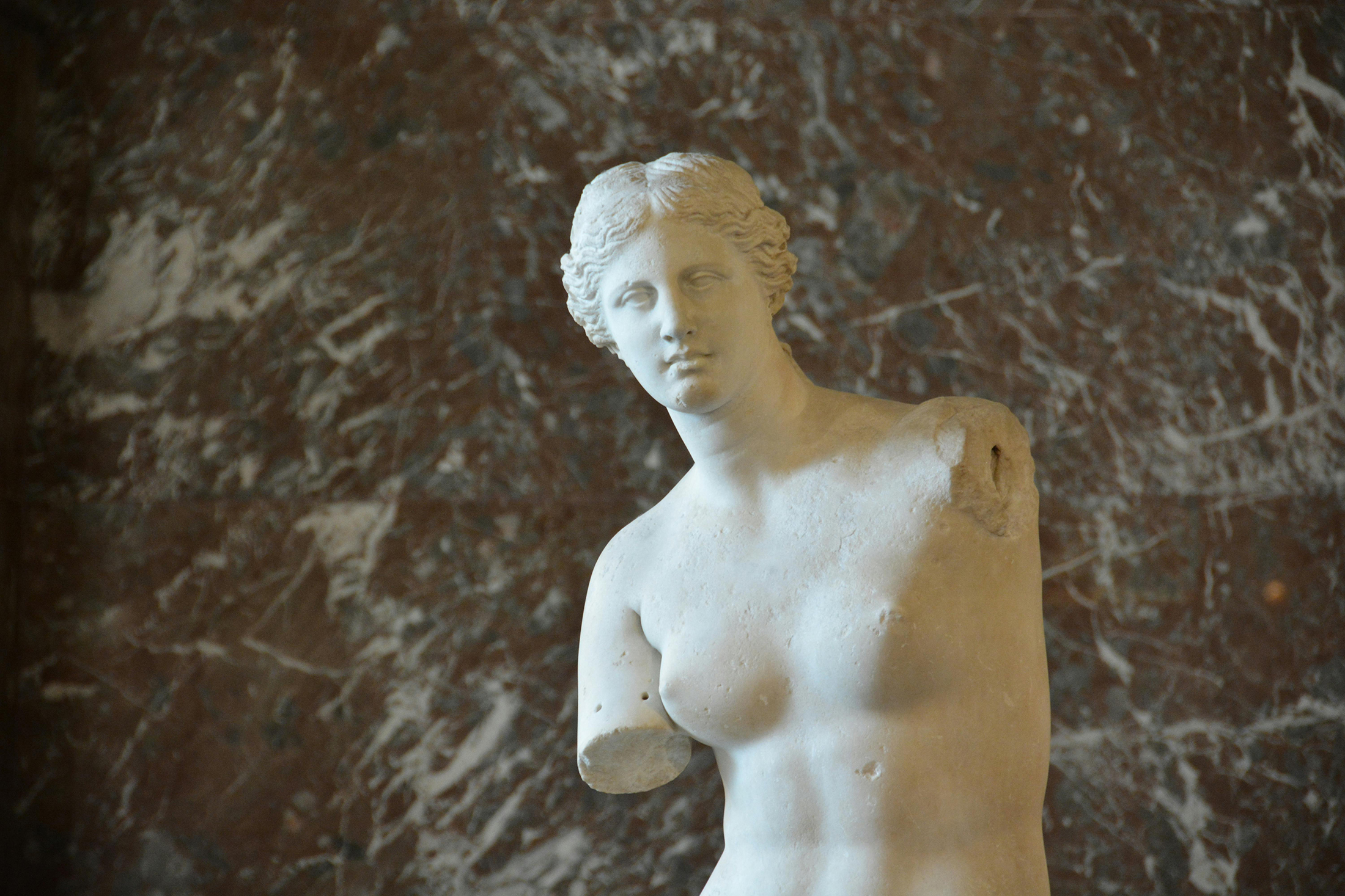 Venus De Milo Sculpture Alexandros Of Antioch Louvre Museum 130 BCE