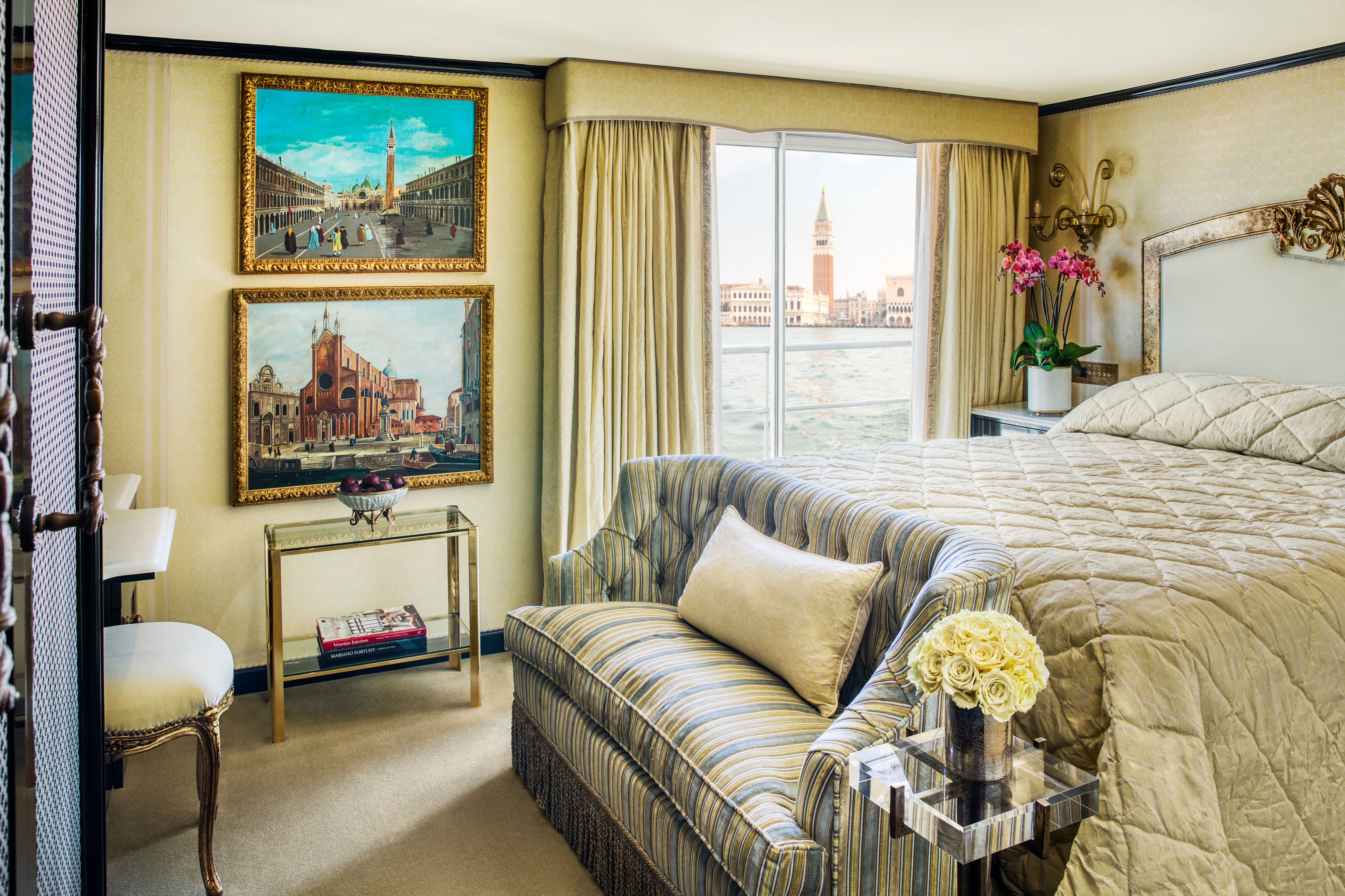 Expert Uniworld Ss La Venezia Ship Image Suite Bed Art View Cruise Italy Venice