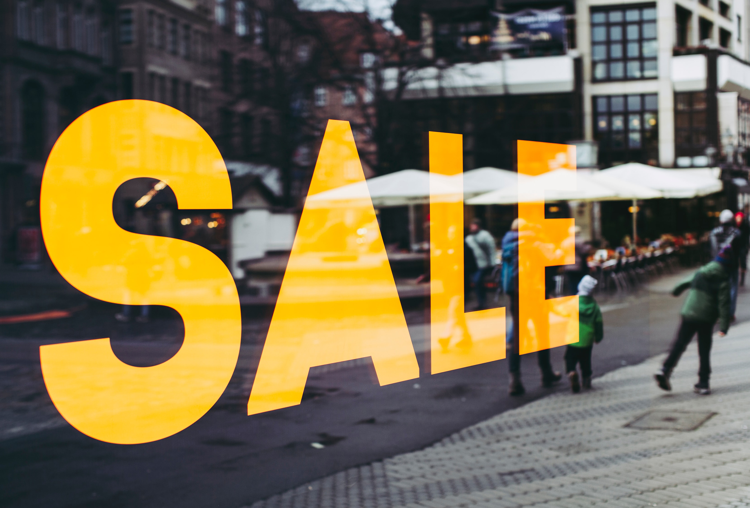 Expert Sale Black Friday Window Shopping