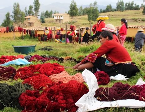 Expert Centro De Textiles Tradicionales Peru Cusco Weavers