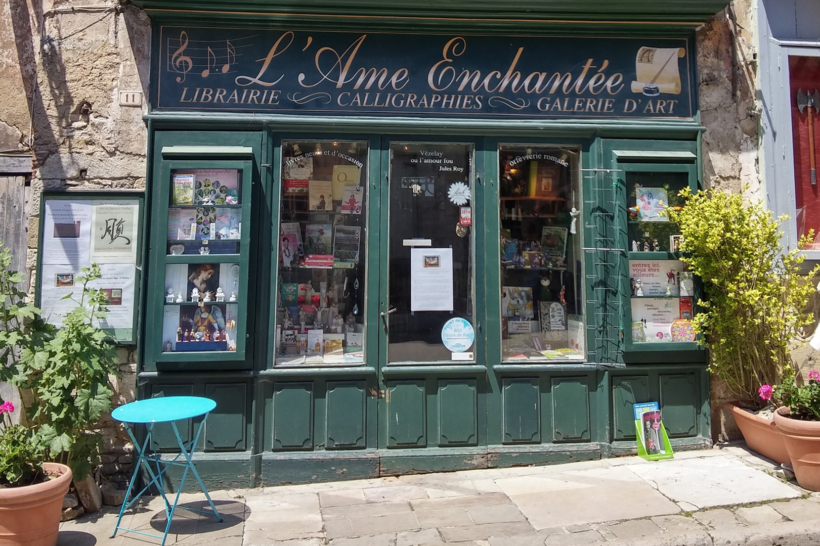 France Paris Bookstore Library Shop Expert Advice