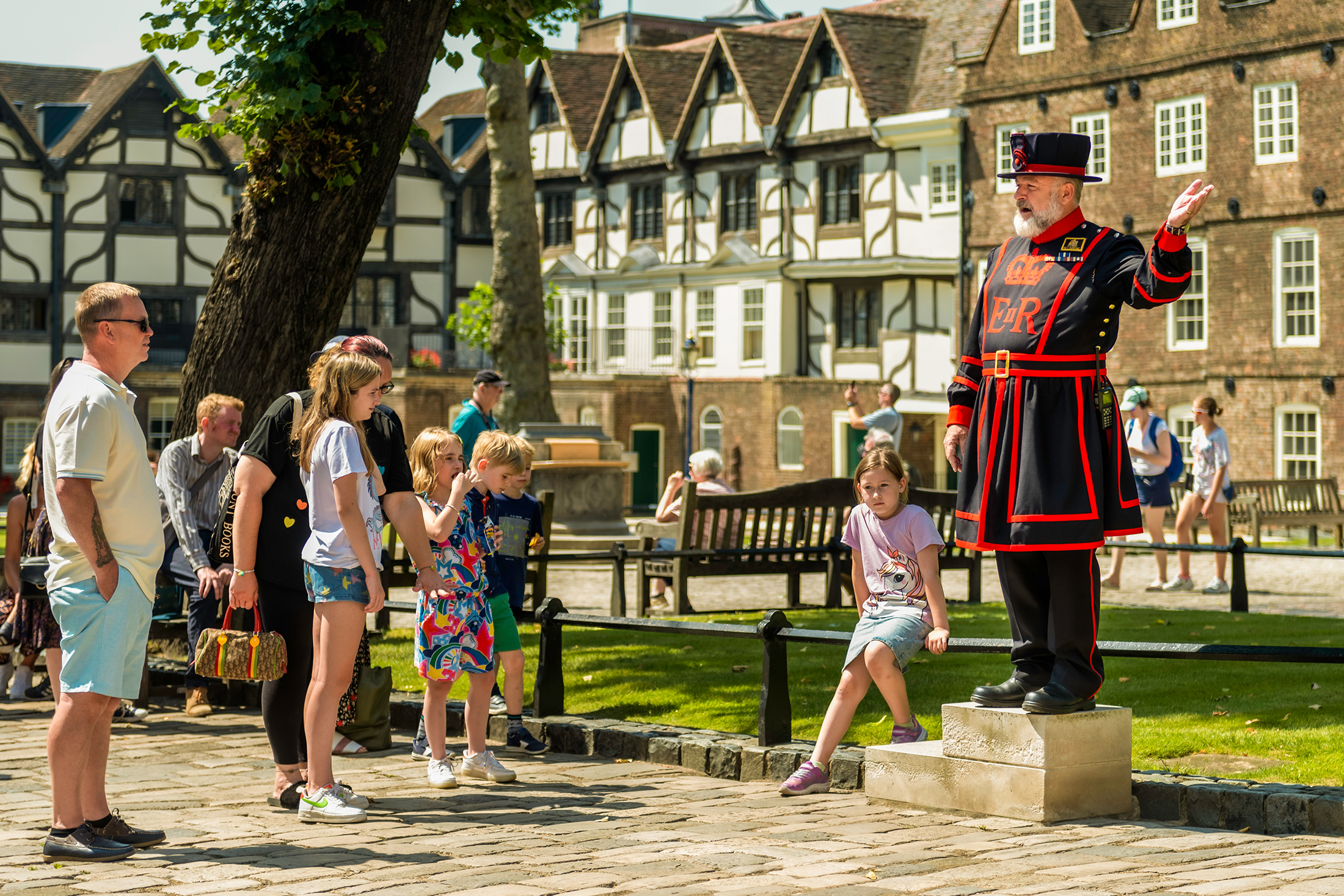 Expert Travel Advice On Sightseeing Tower Of London Uk Great Britain England Yeoman Warders