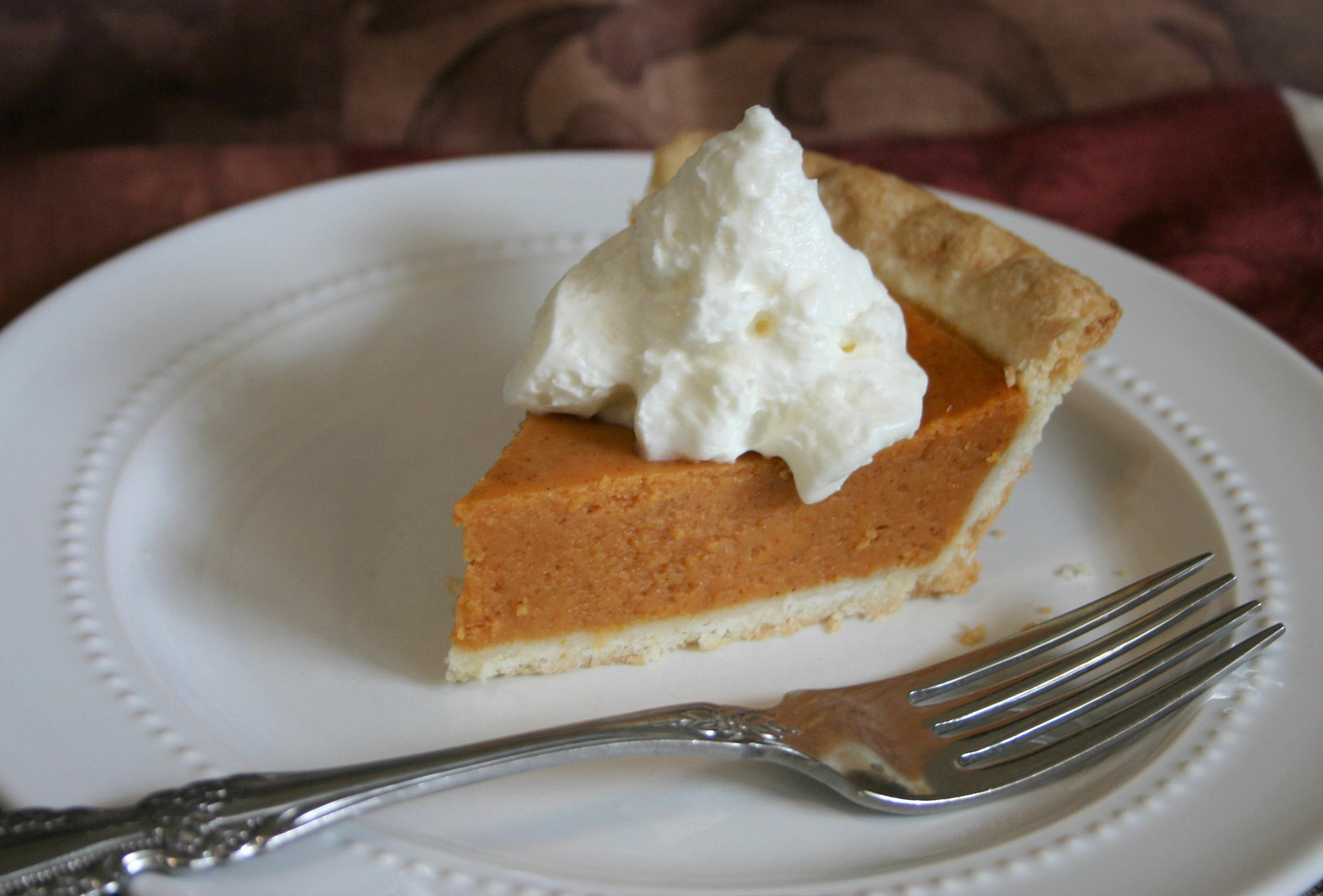 Expert Thanksgiving Food Slice Pumpkin Pie Whip Cream
