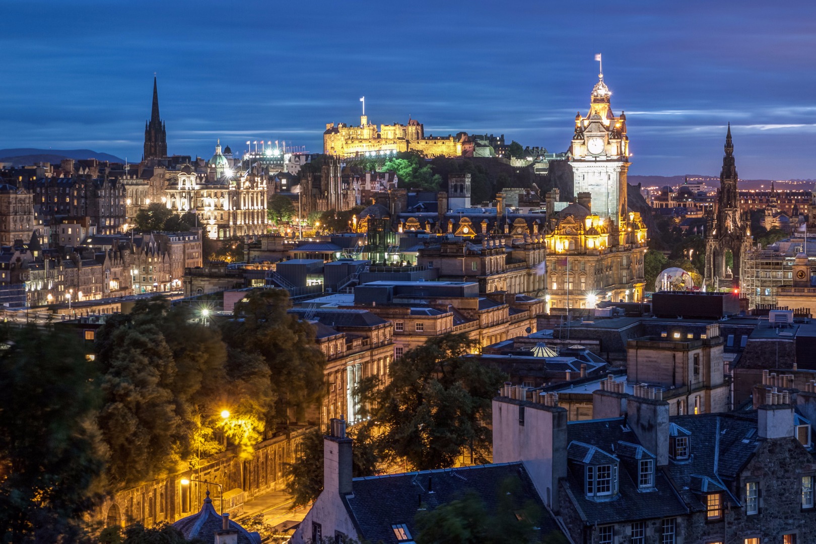 Scotland Edinburgh Castle And Town At Night