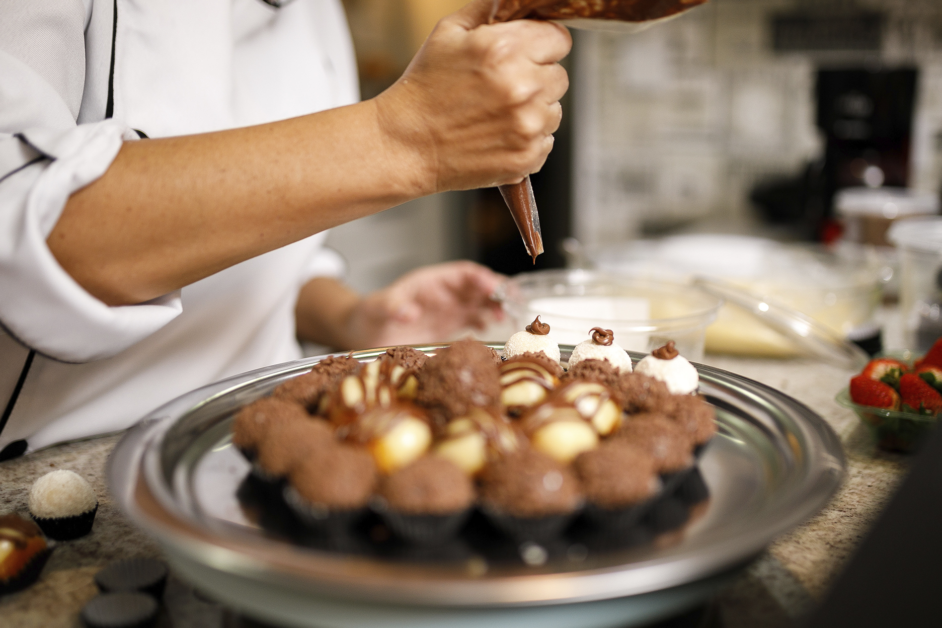 Chocolate World History Confectioner Decorating Chocolate Icing Store Sweet Desert Expert Travel Advice Food Drink