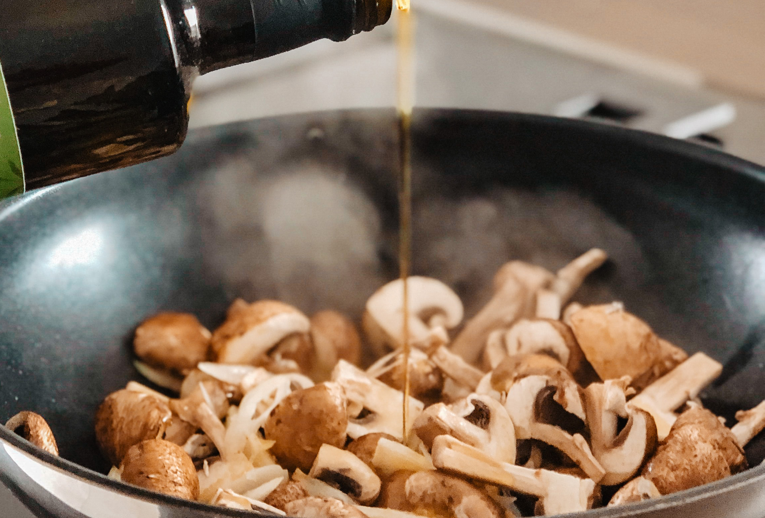 Expert Food Thanksgiving Mushrooms Sautee Pan