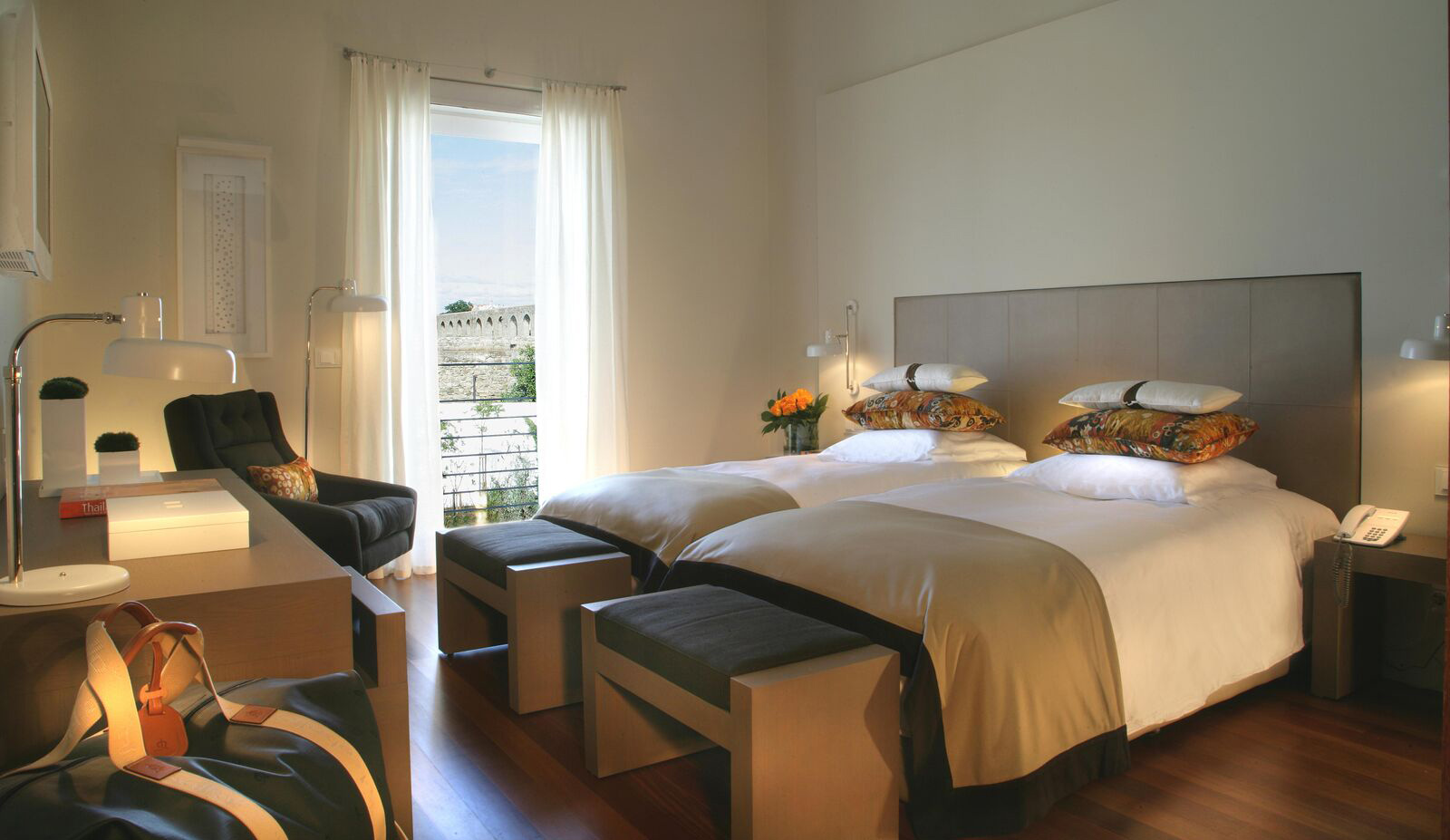 Expert Hotel Room Europe Twin Beds Planning Solo Travel What To Expect